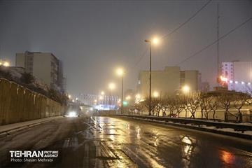بارش برف زمستانی در معابر شمالی پایتخت - 2 42