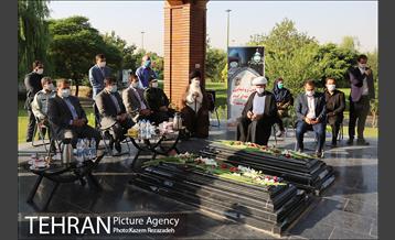 رونمایی از یادمان شهدای گمنام 3