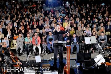 سمفونی ایثار و مقاومت در میدان مشق 13