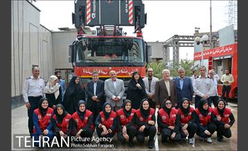 بازدید اعضای شورای اسلامی شهر از نمایشگاه آتش نشانی 12