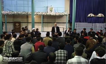 نشست صمیمانه شهردار تهران با دانش آموزان بسیجی سراسر کشور 44