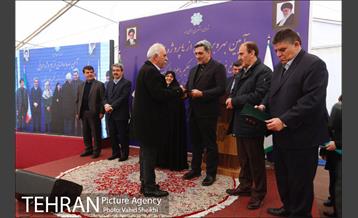 آیین آغاز بهره برداری از 4 پروژه فنی و عمرانی شهر 32