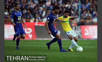 دیدار تیم های استقلال تهران و نفت آبادان  10