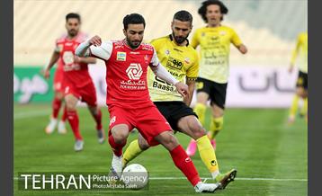 دیدار تیم های فوتبال پرسپولیس و سپاهان 4