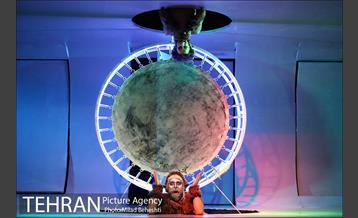 نمایش رویای یک شب نیمه تابستان‎ 26