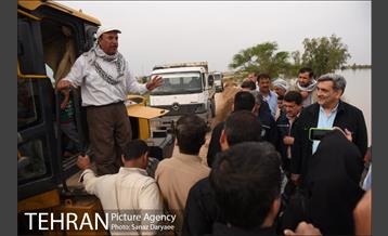 بازدید شهردار تهران ازمناطق سیل زده خوزستان 3