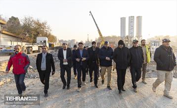 بازدید معاون مالی و اقتصاد شهری از پروژه‌های عمرانی 21