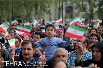 جشن روز جمهوری اسلامی در میدان مشق 10