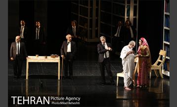 نمایش سقراط‎ 17