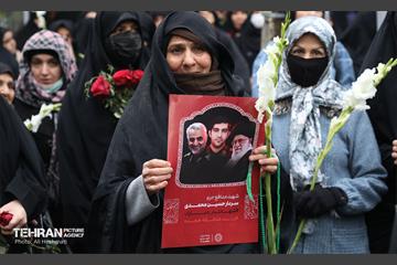مراسم تشییع پیکر شهید مدافع حرم «حسین محمدی» 14