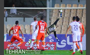 دیدار تیم‌های سایپا و پرسپولیس در لیگ برتر فوتبال ایران 6