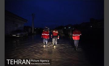 تخلیه آب از منازل مسکونی شهر آق قلا 16