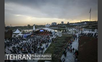 اجرای کنسرت سالار عقیلی در باغ کتاب 19