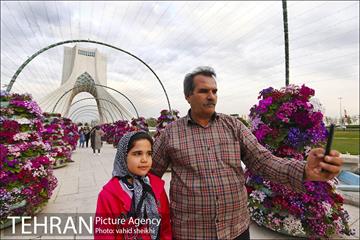 میدان آزادی به استقبال بهار رفت 6