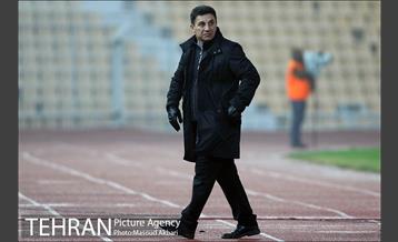 دیدار تیم های فوتبال نفت تهران و تراکتورسازی تبریز