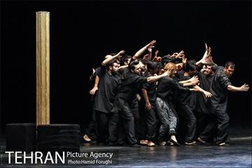 نمایش "من" در پردیس تئاتر تهران (خاوران) 4