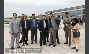 بازدید وزیر راه و شهرسازی از باغ کتاب 19