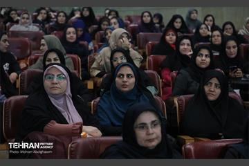 تجلیل از معلمان دانش‌آموزان با نیازهای ویژه شهر تهران 35