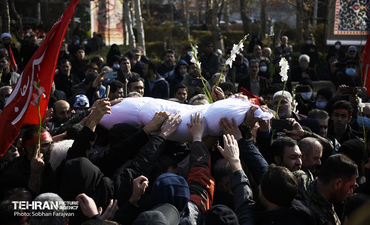 تشییع پیکر شهید گمنام در منطقه ۲۱