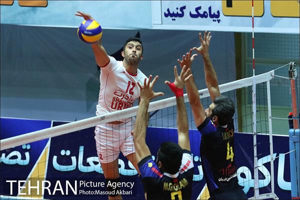 دیدار پیکان و شهرداری ارومیه در لیگ برتر والیبال 26