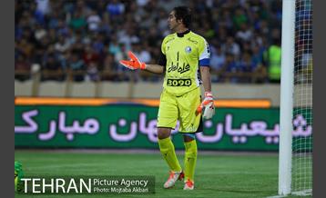 دیدار استقلال و ذوب آهن در لیگ برتر فوتبال 14