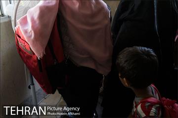 توزیع لوازم التحریر توسط گروه پردیس پایان کارت خوابی‎ 18