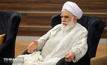 دیدار شهردار تهران با آقای قدیری ابیانه و آیت الله اختری 3