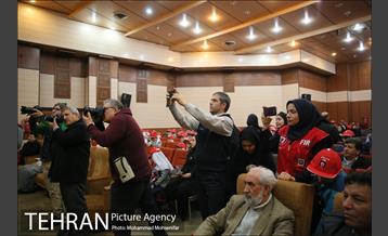 جشن رونمایی و اهدای احکام حامیان ایمنی به دانش آموزان 14