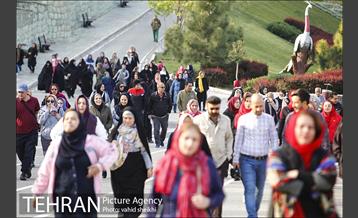 پیاده روی بزرگ خانوادگی به مناسبت هفته سلامت 18