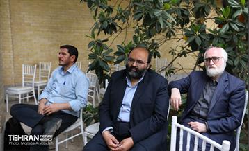 نشست صمیمی شهردار تهران با اهالی شعر و ادب 12