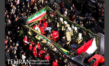 تشییع شهدای آتش نشان با حضور مردم - 3 11