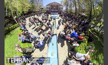 اجرای گروه موسیقی فانوس در باغ فردوس 23