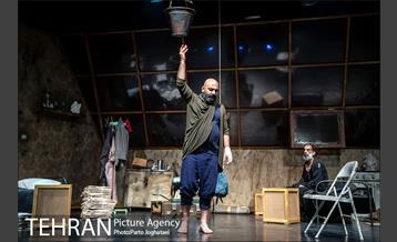 نمایش «سرایدار» 15