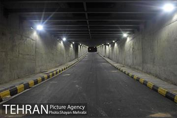 سرپرست شهرداری تهران و رئیس مرکز ارتباطات و امور بین الملل شهرداری تهران در بازدید از فعالیت‌های شبانه شهرداری و زندگی شبانه مردم تهران 54