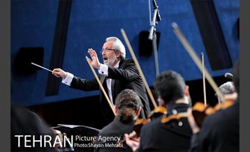 شب موسیقی انقلاب در منطقه گردشگری عباس آباد 33