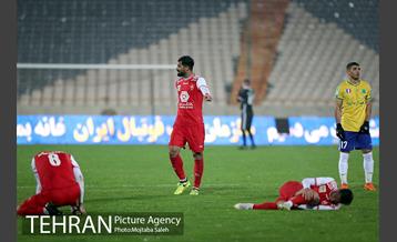 دیدار تیم های فوتبال پرسپولیس و صنعت نفت 30