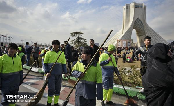 خدمات شهرداری تهران در پایان راهپیمایی ۲۲ بهمن 6
