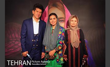 نمایش عکس «زیبایی در جنگ» 4