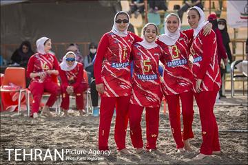 مسابقات والیبال ماسه‌ای زنان تهران 22