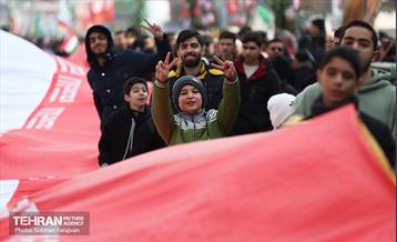راهپیمایی ۲۲ بهمن در تهران - ۱ 17