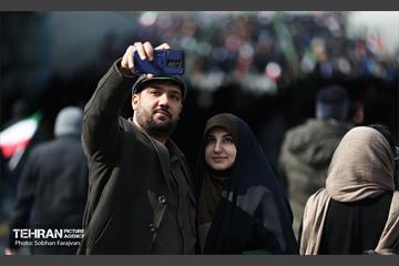 راهپیمایی ۲۲ بهمن در تهران - ۱ 16