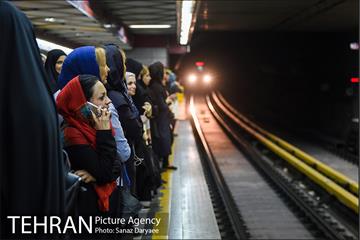 پرفورمنس داوران فوتبال در ایستگاه هفت تیر 22