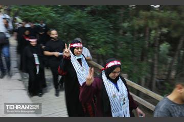 اهتزاز بزرگترین پرچم فلسطین جهان در تهران 10