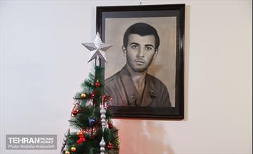 دیدار شهردار تهران با خانواده شهید زوریک مرادیان 9