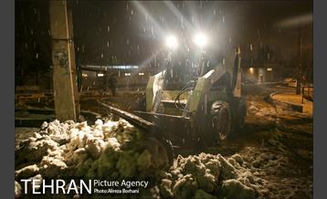 حضور نیروهاى پسماند در نخستین بارش هاى برف تهران 14