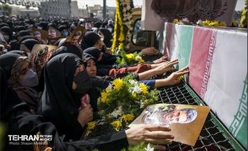 مراسم تشییع پیکر شهید صیاد خدایی 5