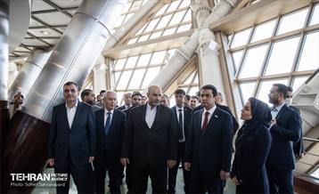 بازدید شهردار دوشنبه از برج میلاد 3