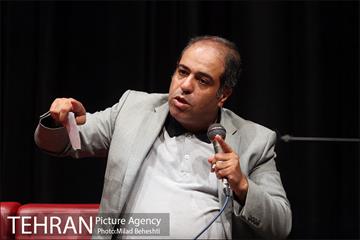نقد فیلم زیر سقف دودی در فرهنگسرای ارسباران‎ 16