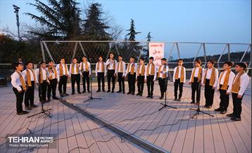 «افطاری ساده» بر روی پل طبیعت 12