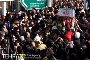 تشییع شهدای آتش نشان با حضور مردم - 3 18